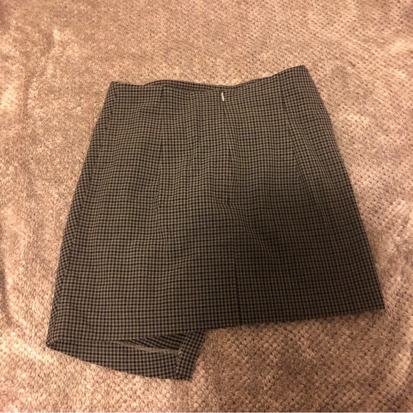 Aritzia Babaton jethro skirt size 4 - Picture 3 of 3